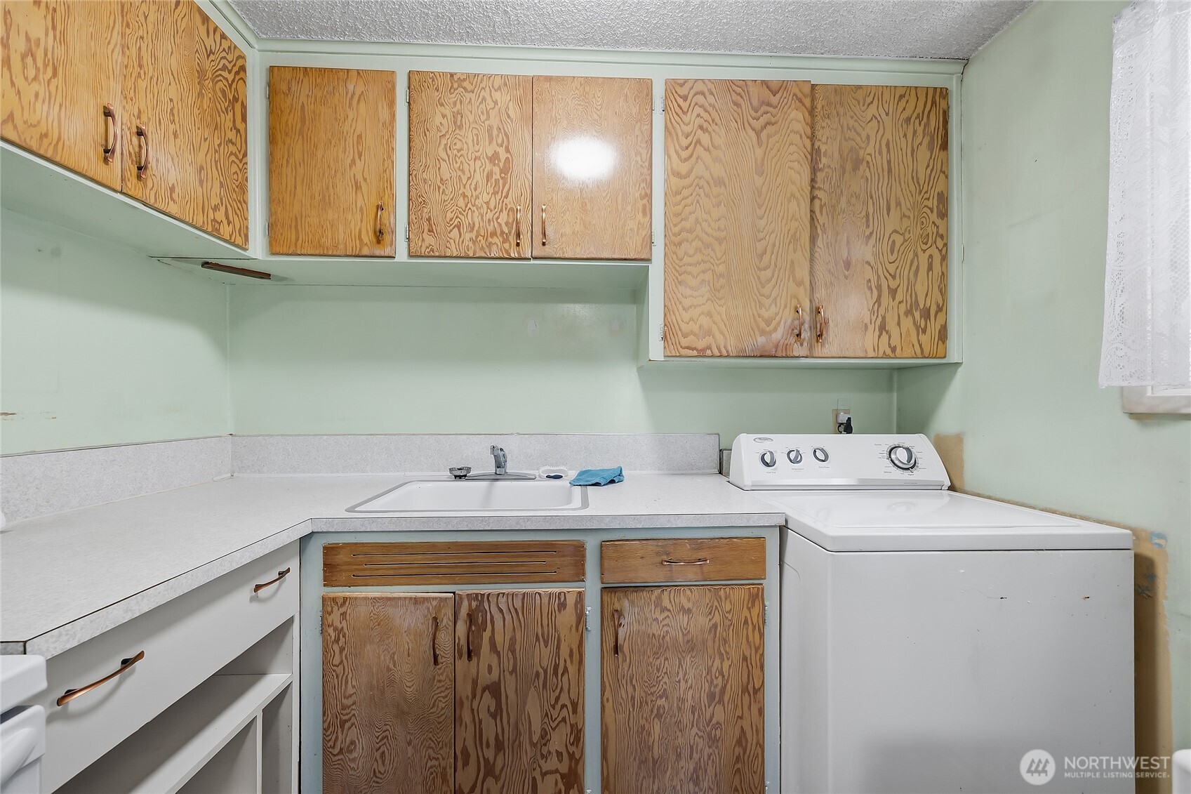 21606 54th Avenue W, Mountlake Terrace, WA 98043