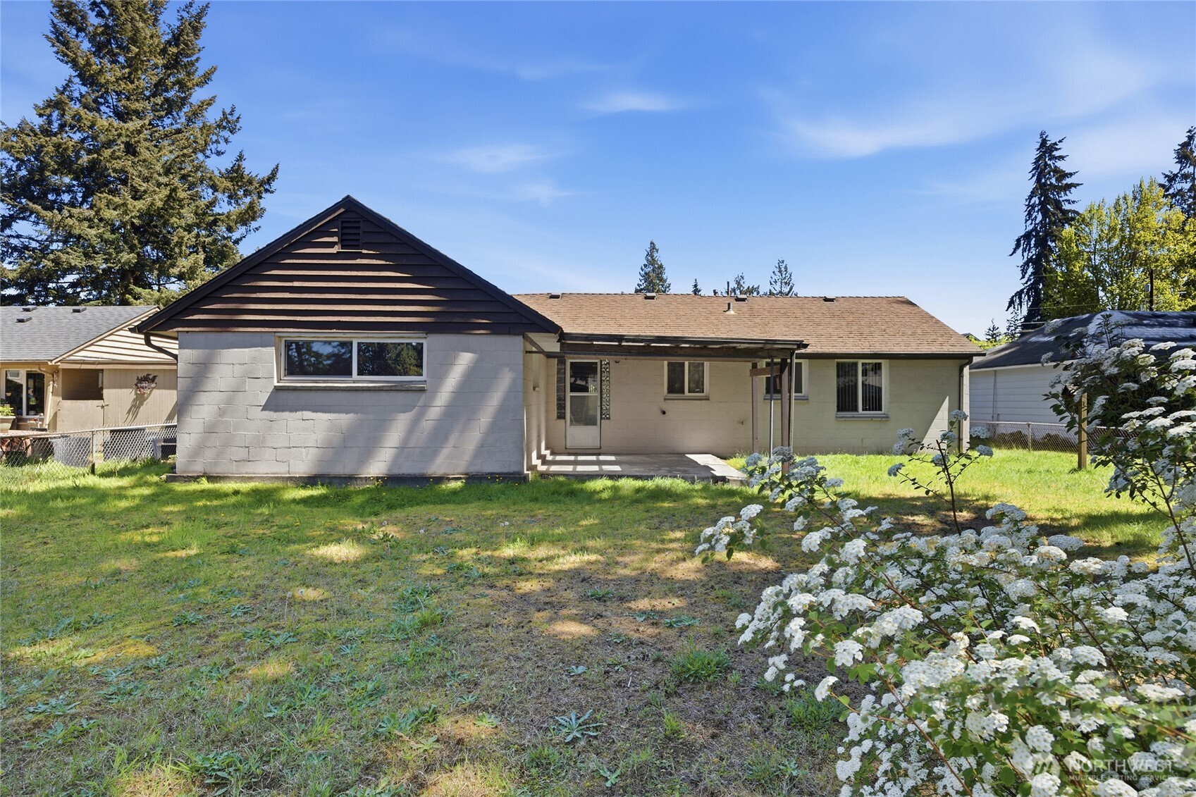 21606 54th Avenue W, Mountlake Terrace, WA 98043