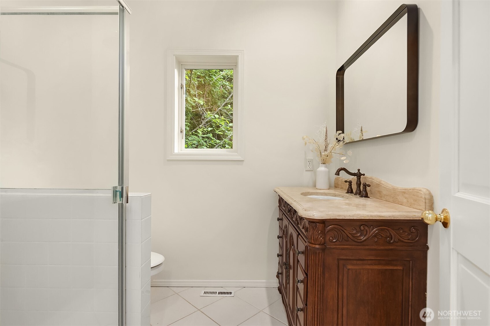 5677 193rd Place SE , Issaquah, WA 98027
