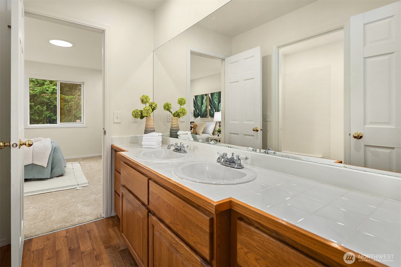 5677 193rd Place SE , Issaquah, WA 98027