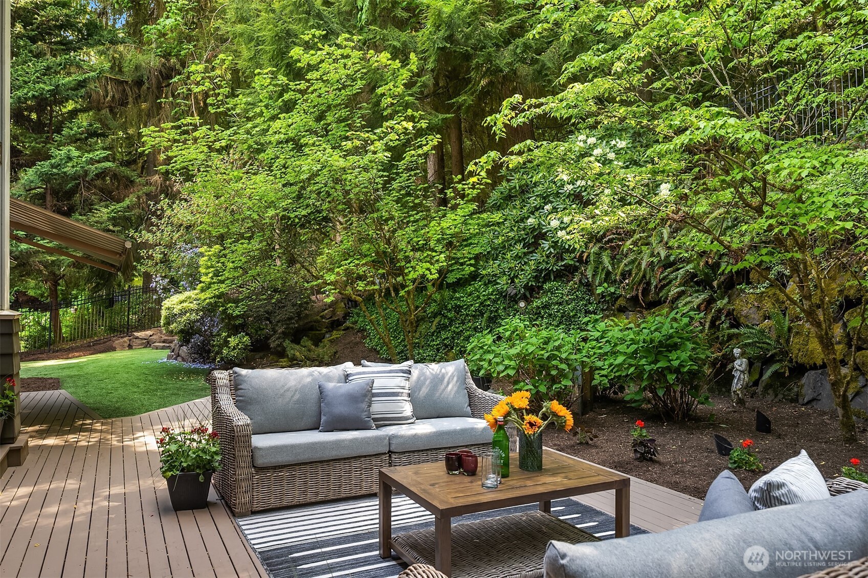 5677 193rd Place SE , Issaquah, WA 98027