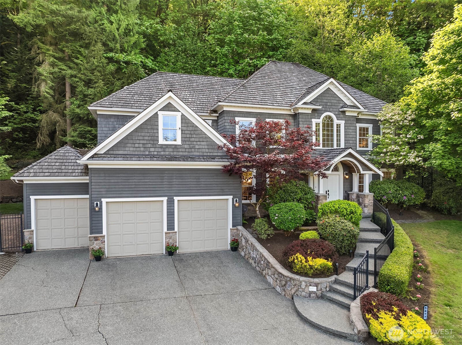 5677 193rd Place SE , Issaquah, WA 98027