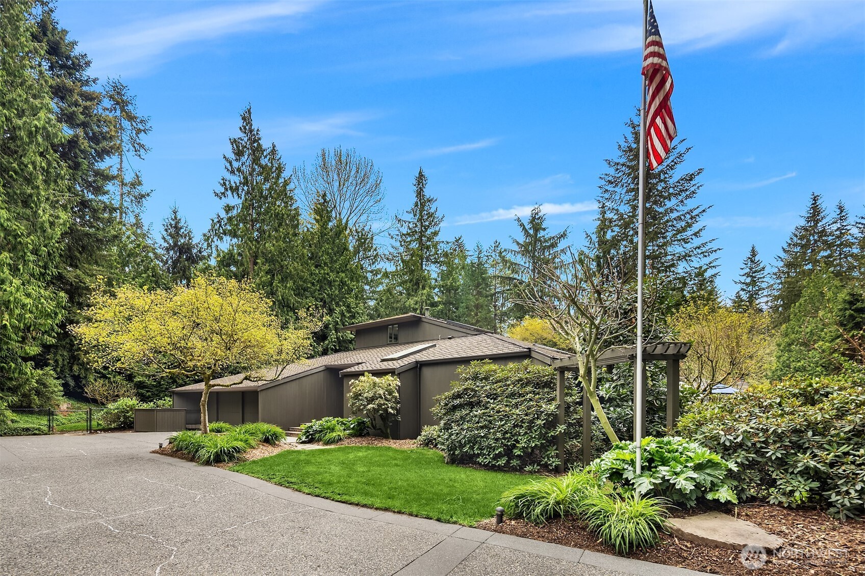 3908 142nd Place NE, Bellevue, WA 98007