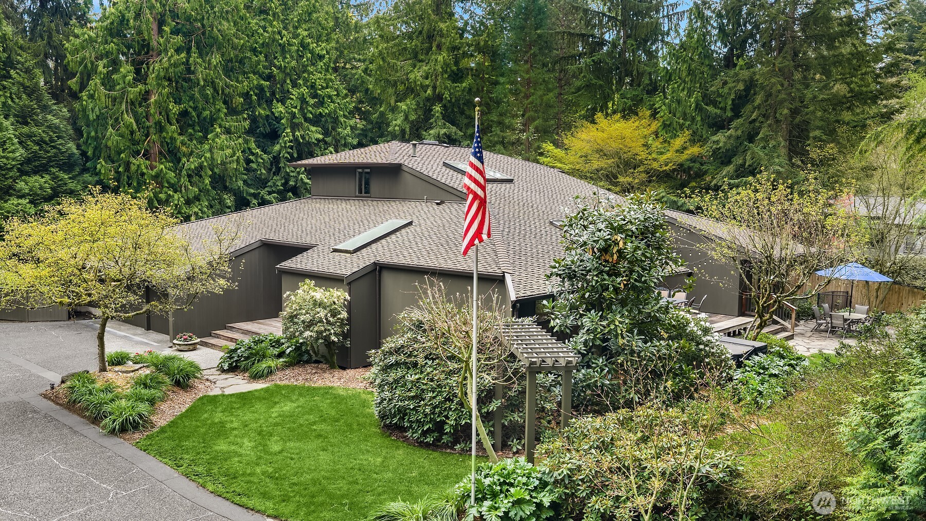 3908 142nd Place NE, Bellevue, WA 98007