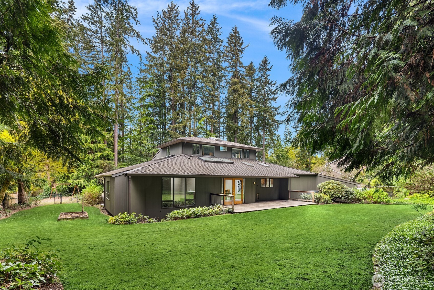 3908 142nd Place NE, Bellevue, WA 98007