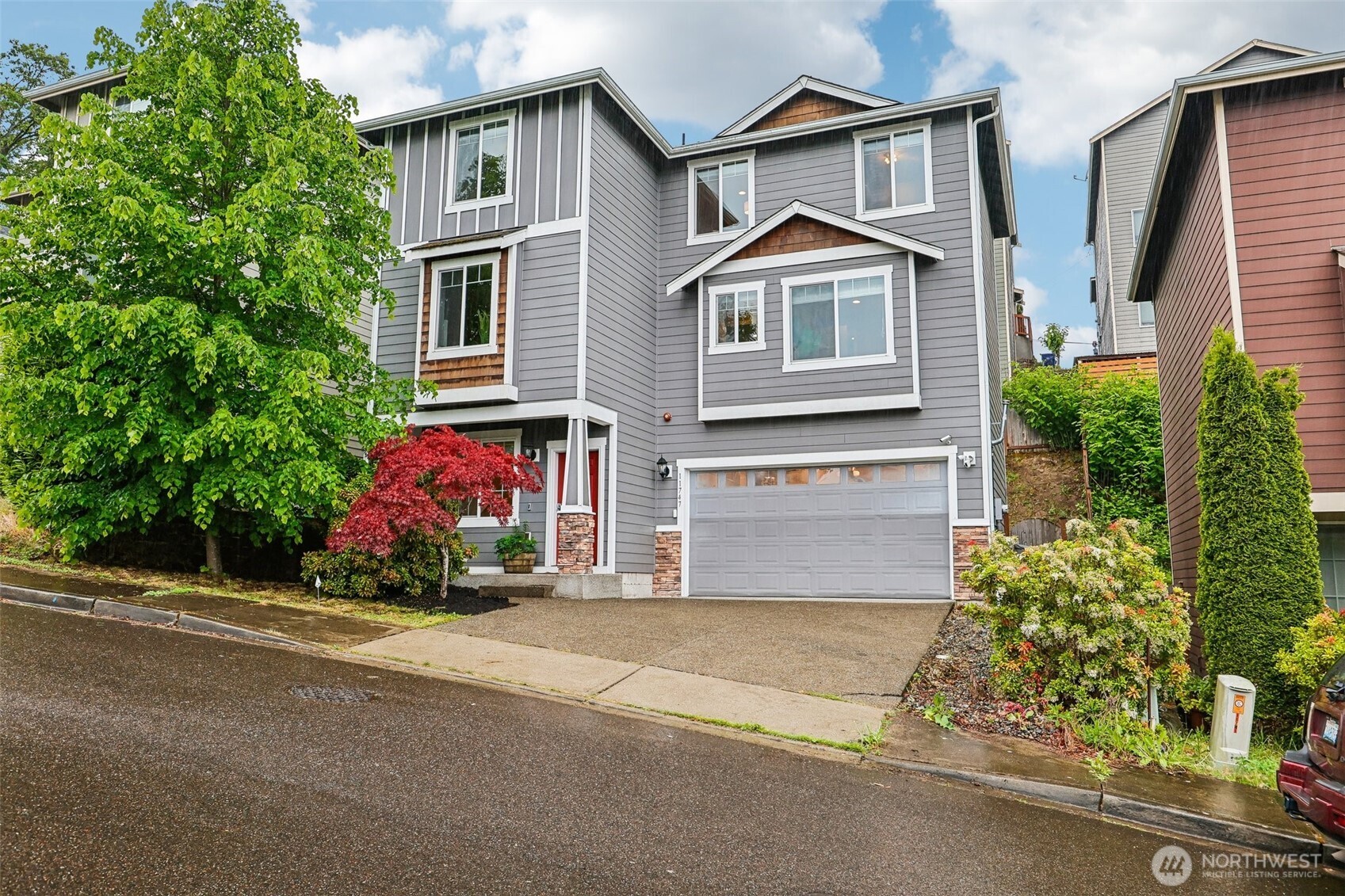 11747 64th Lane S, Seattle, WA 98178-2918