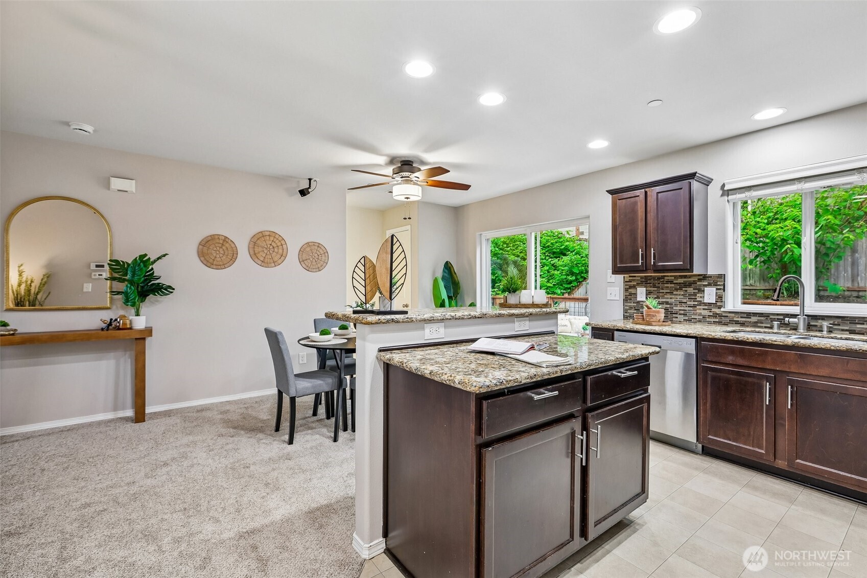 11747 64th Lane S, Seattle, WA 98178-2918
