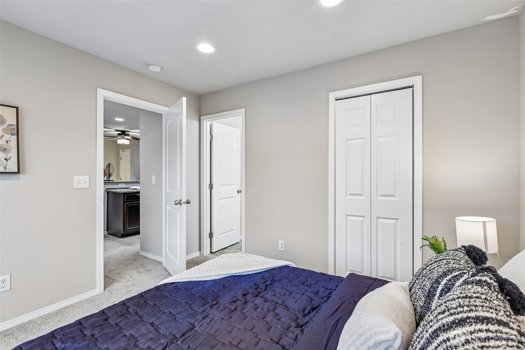 11747 64th Lane S, Seattle, WA 98178-2918