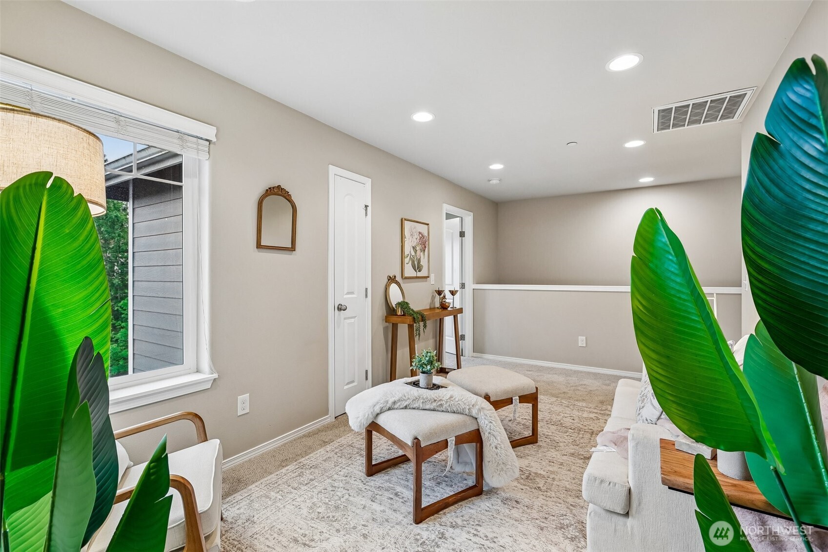 11747 64th Lane S, Seattle, WA 98178-2918