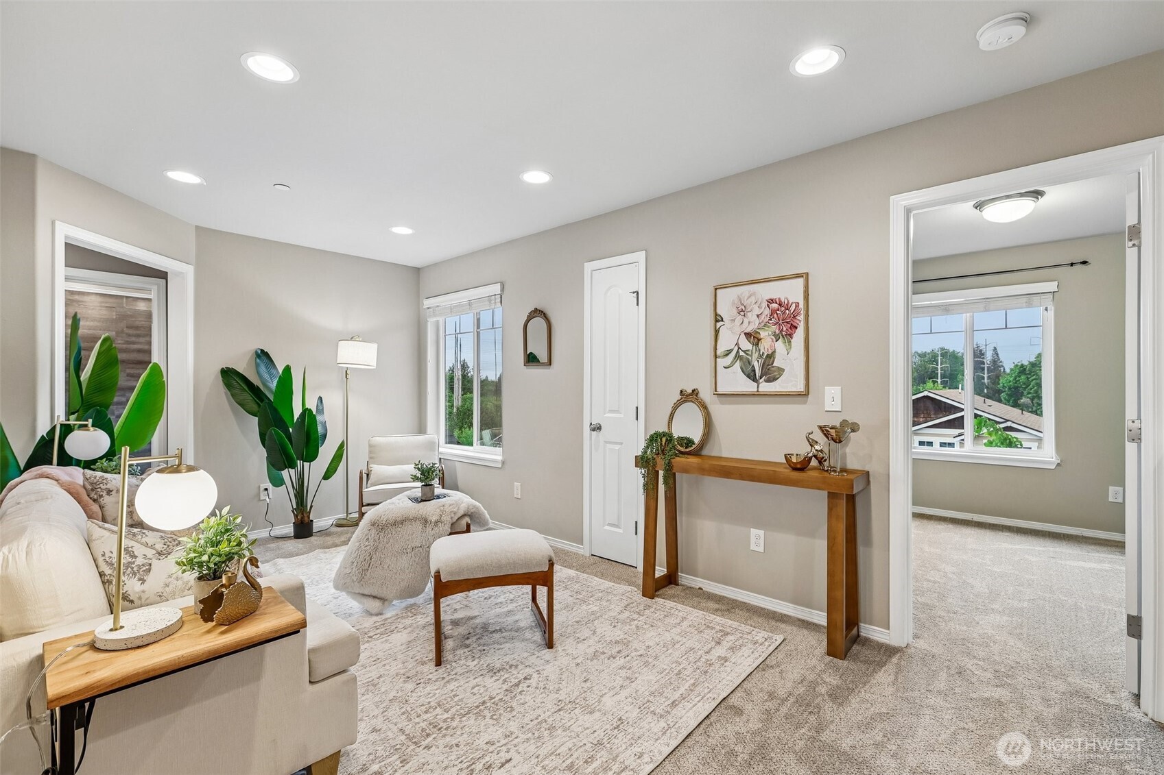 11747 64th Lane S, Seattle, WA 98178-2918