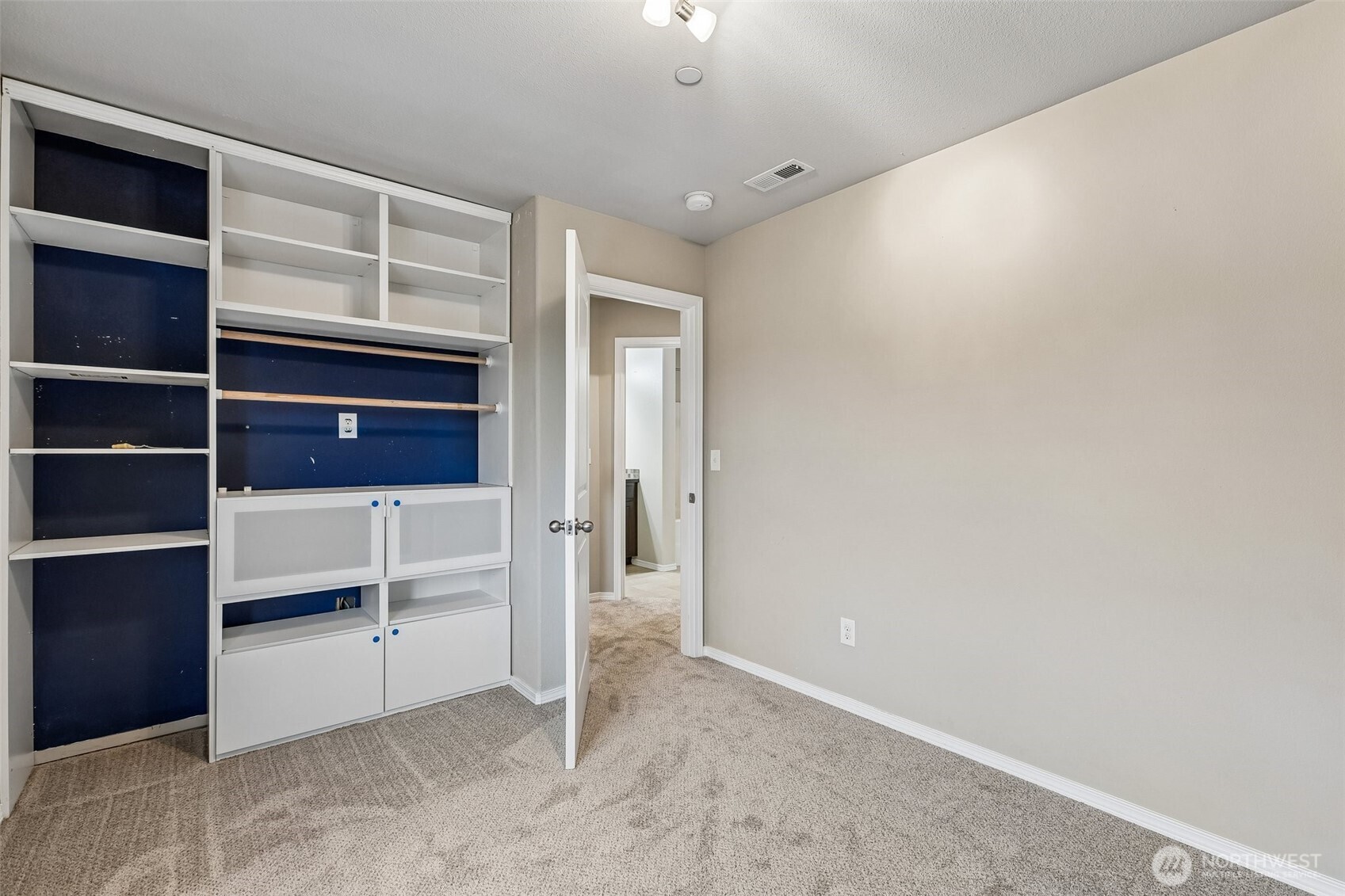 11747 64th Lane S, Seattle, WA 98178-2918