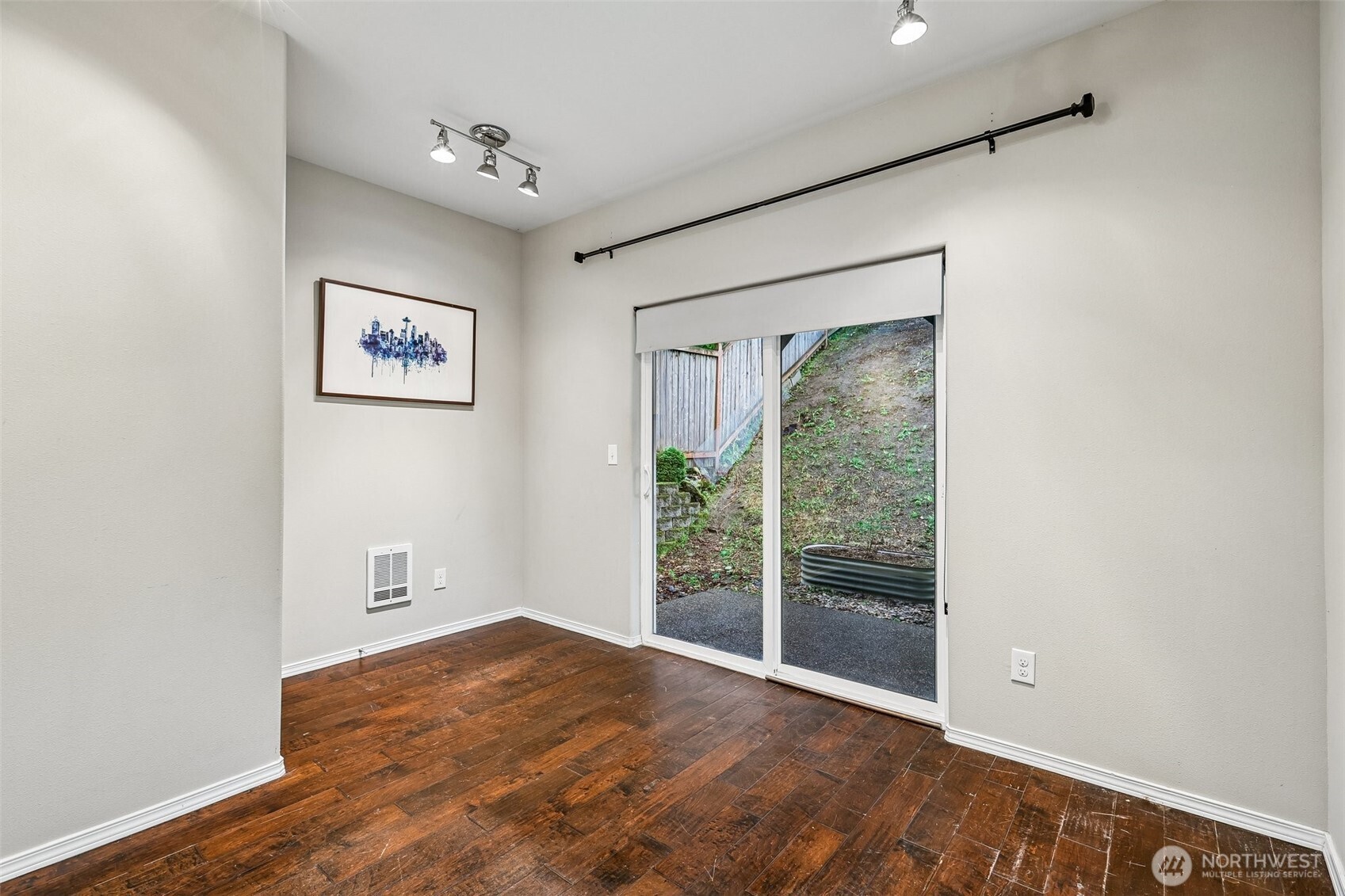 11747 64th Lane S, Seattle, WA 98178-2918
