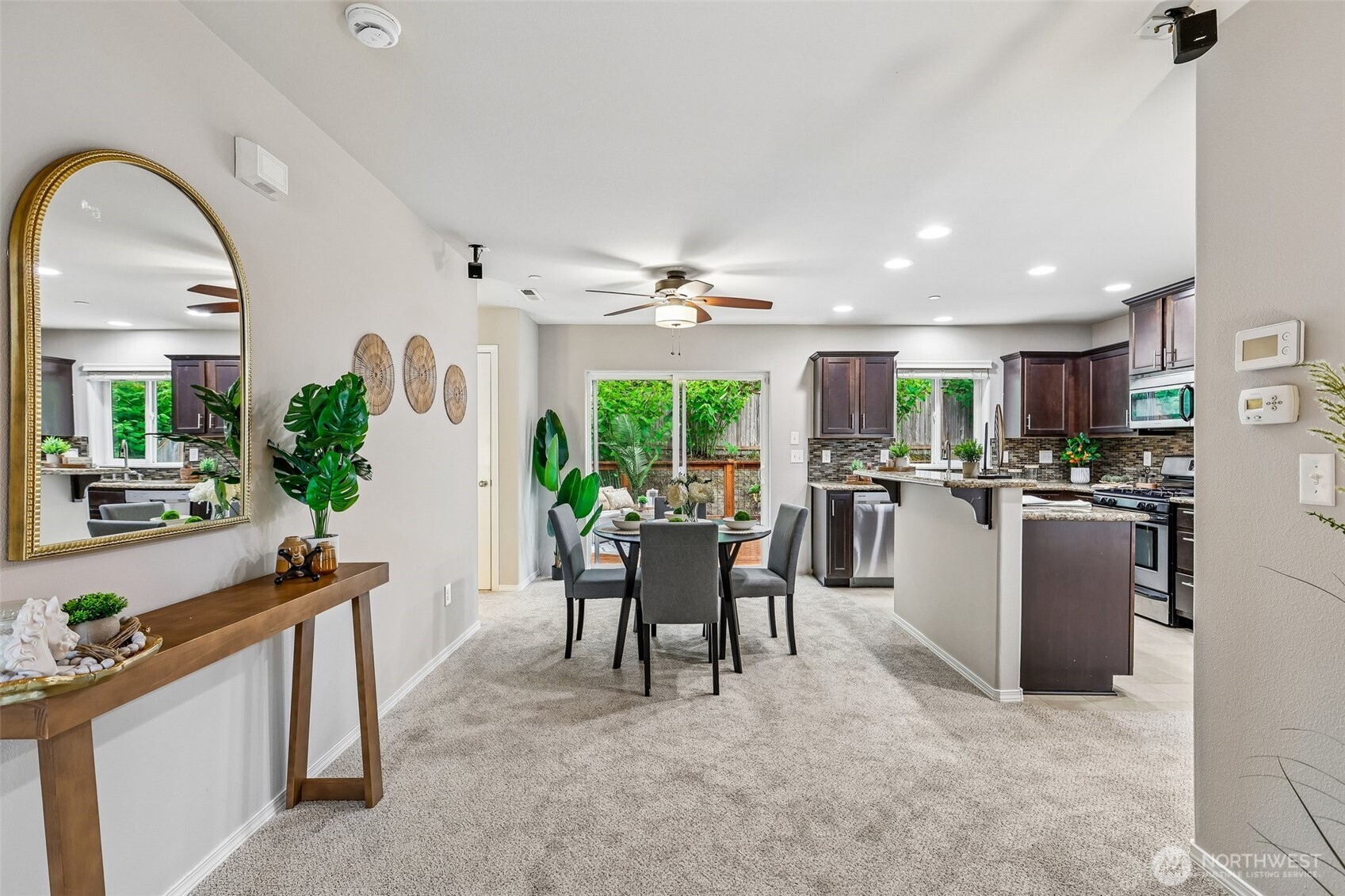 11747 64th Lane S, Seattle, WA 98178-2918
