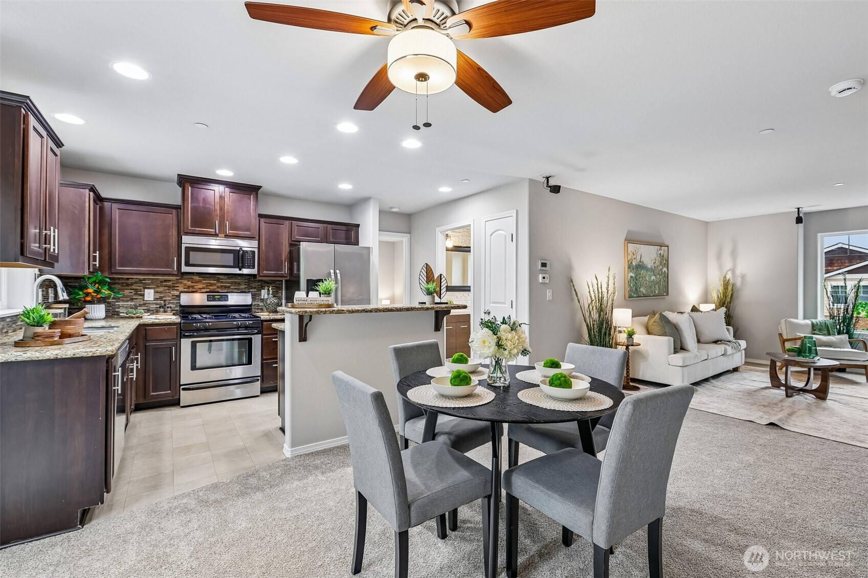 11747 64th Lane S, Seattle, WA 98178-2918
