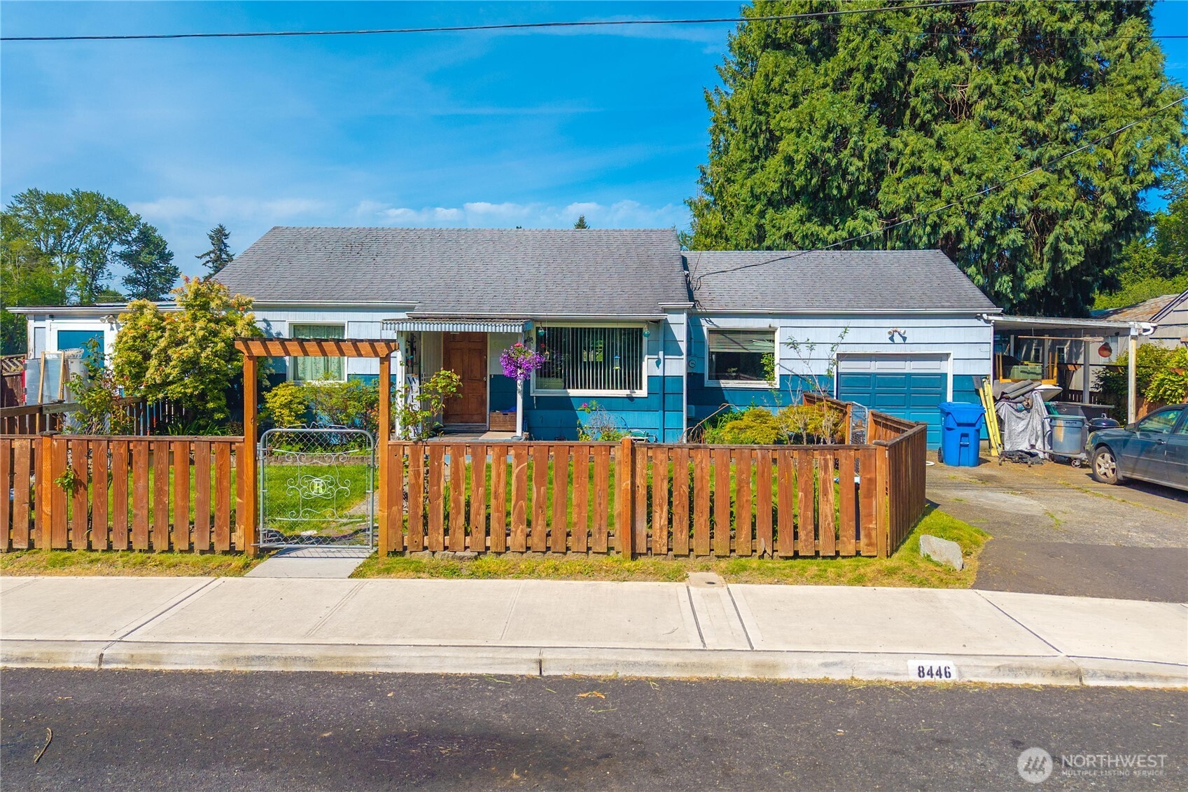8446 E B Street , Tacoma, WA 98445-2224
