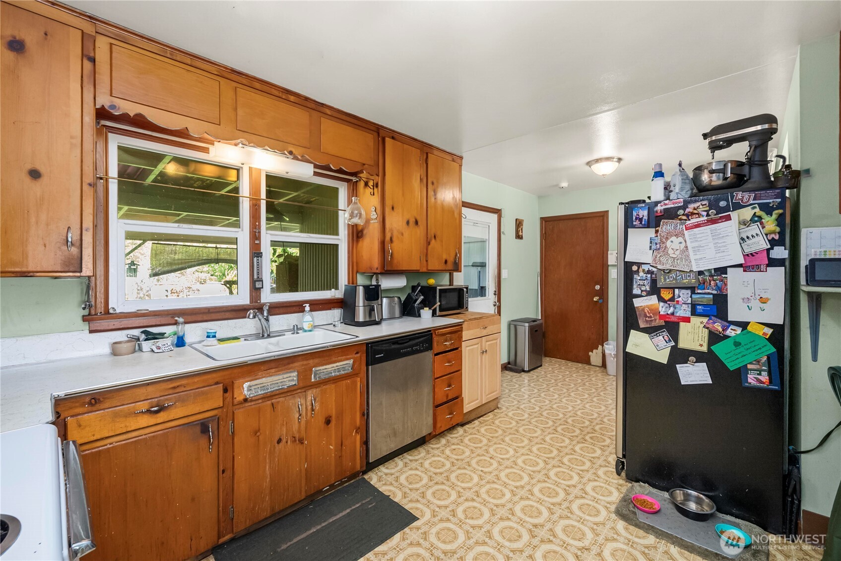 8446 E B Street , Tacoma, WA 98445-2224