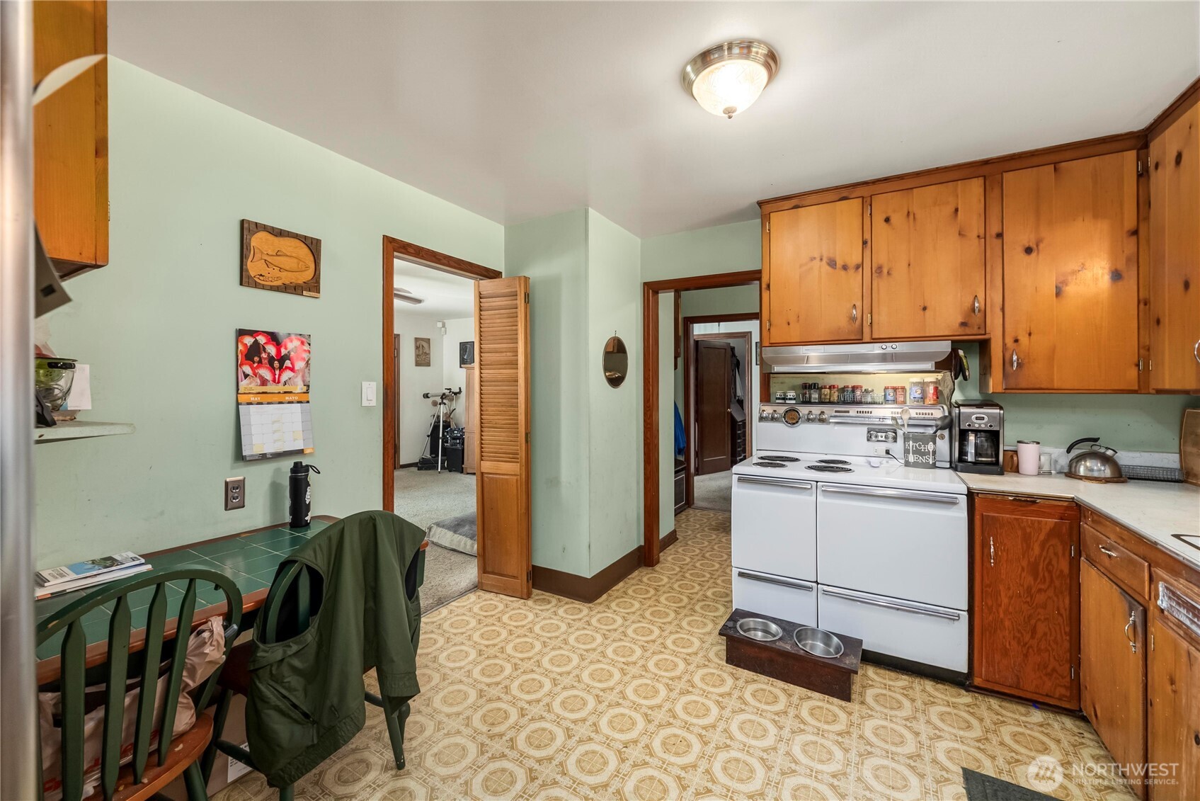 8446 E B Street , Tacoma, WA 98445-2224