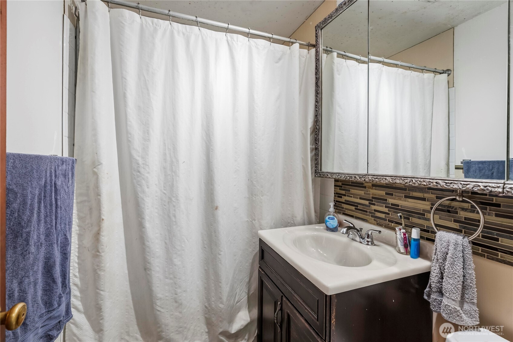 8446 E B Street , Tacoma, WA 98445-2224