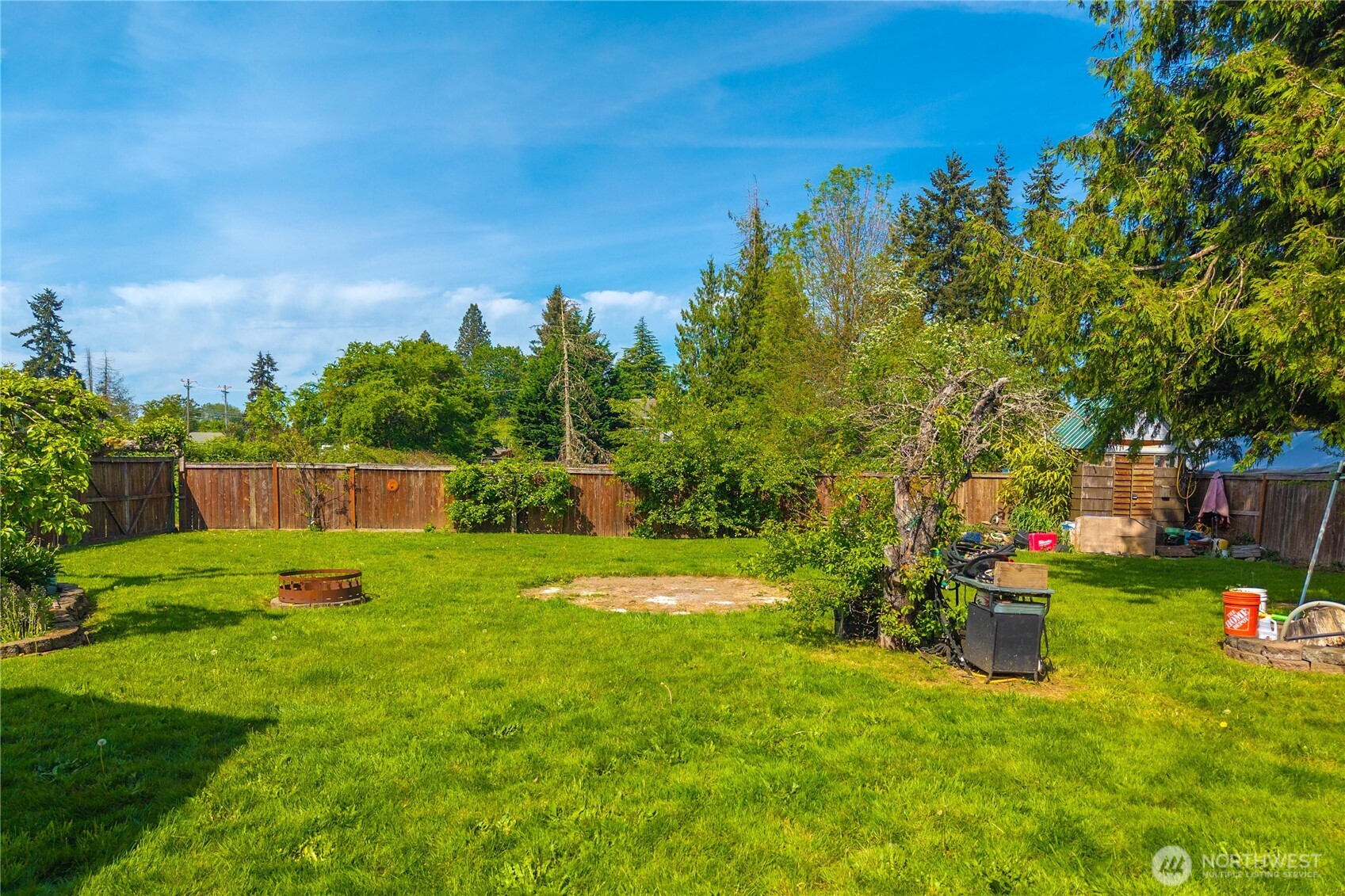8446 E B Street , Tacoma, WA 98445-2224
