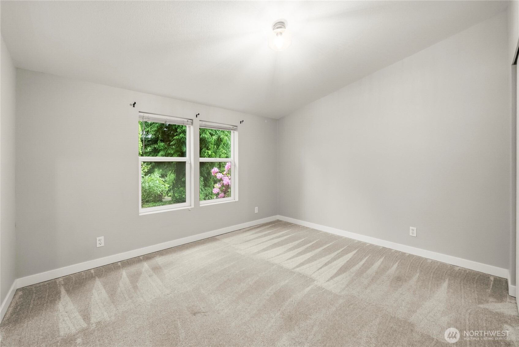 11814 4th Street E, Edgewood, WA 98372