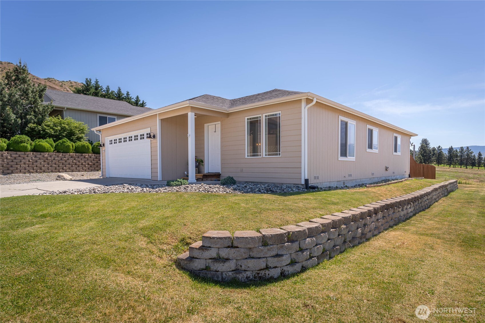 3935 NE Vista Del Rey Drive , East Wenatchee, WA 98802