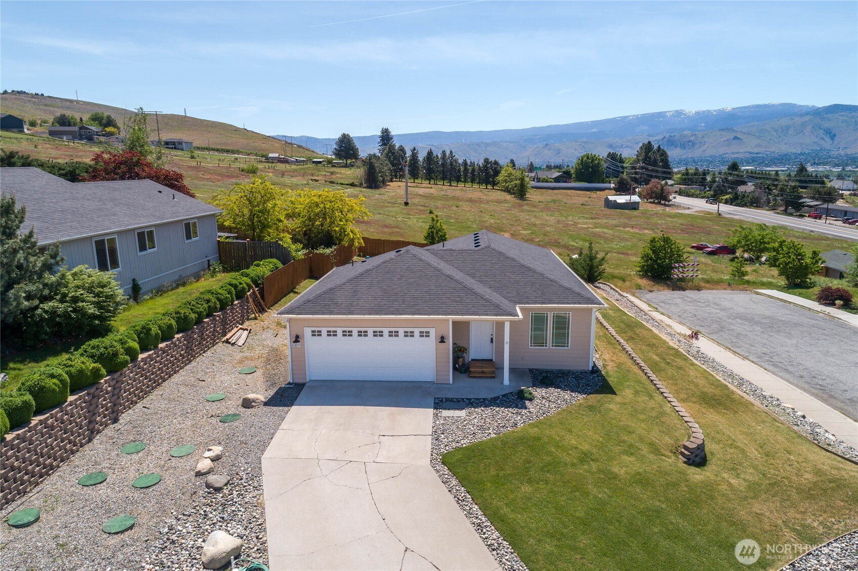 3935 NE Vista Del Rey Drive , East Wenatchee, WA 98802