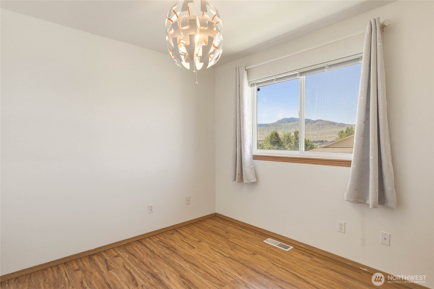 3935 NE Vista Del Rey Drive , East Wenatchee, WA 98802