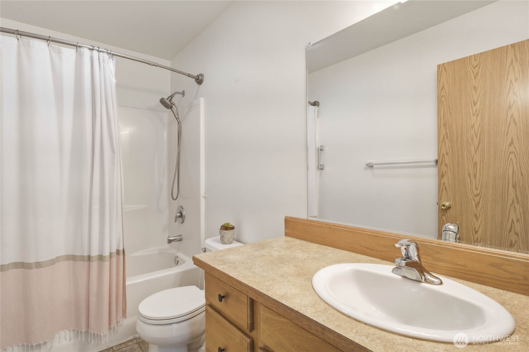 3935 NE Vista Del Rey Drive , East Wenatchee, WA 98802