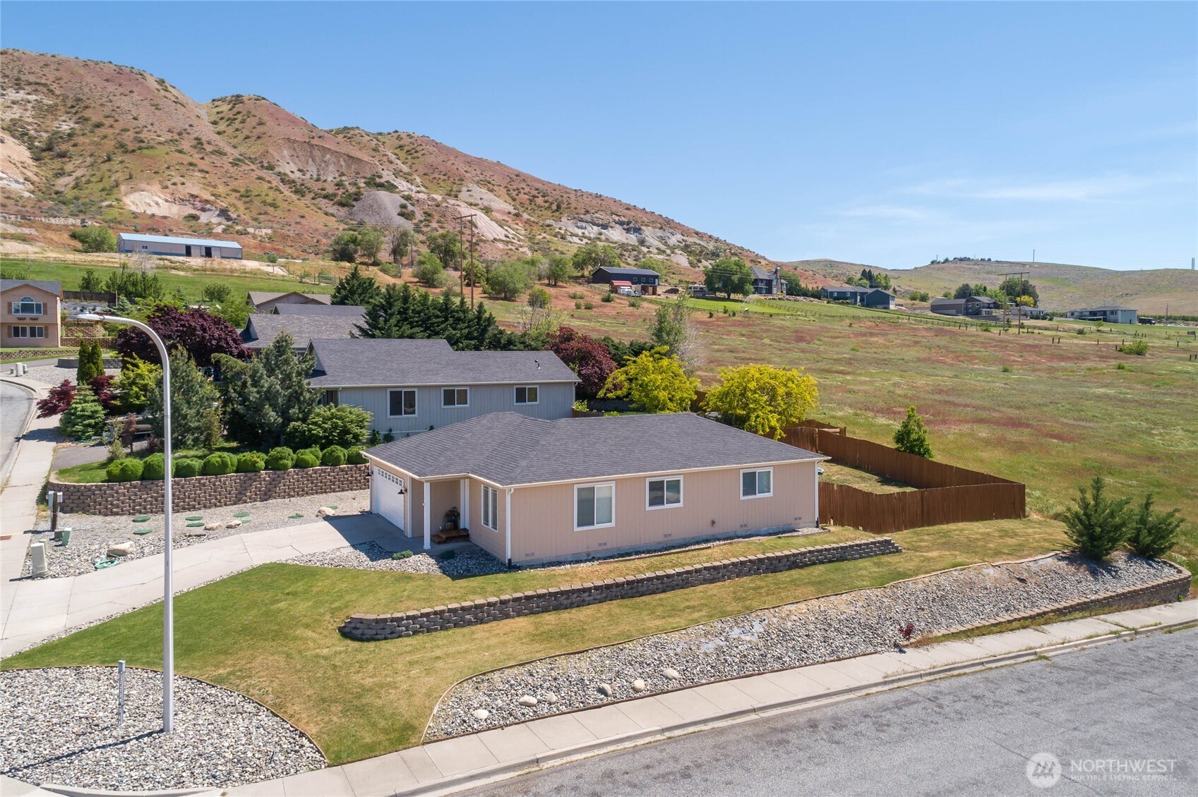 3935 NE Vista Del Rey Drive , East Wenatchee, WA 98802