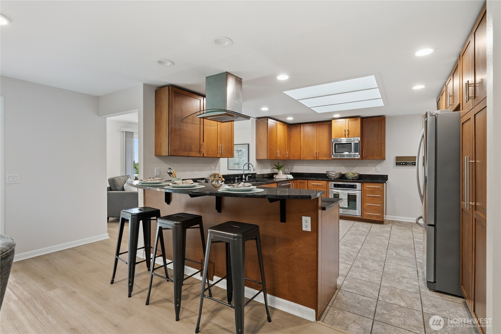 2017 Jones Circle SE, Renton, WA 98055