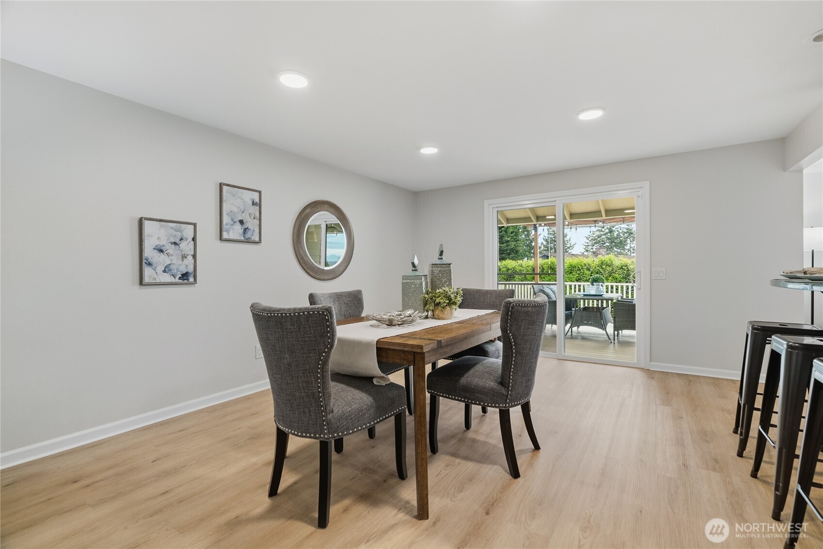 2017 Jones Circle SE, Renton, WA 98055