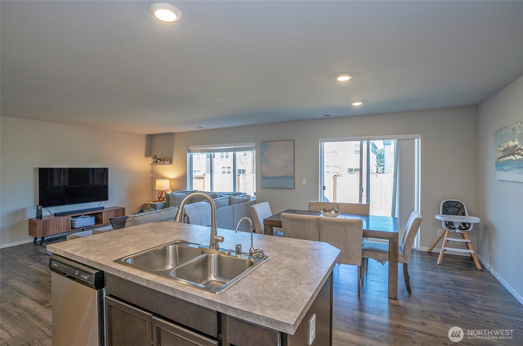 18703 108th Avenue E, Puyallup, WA 98374-5673