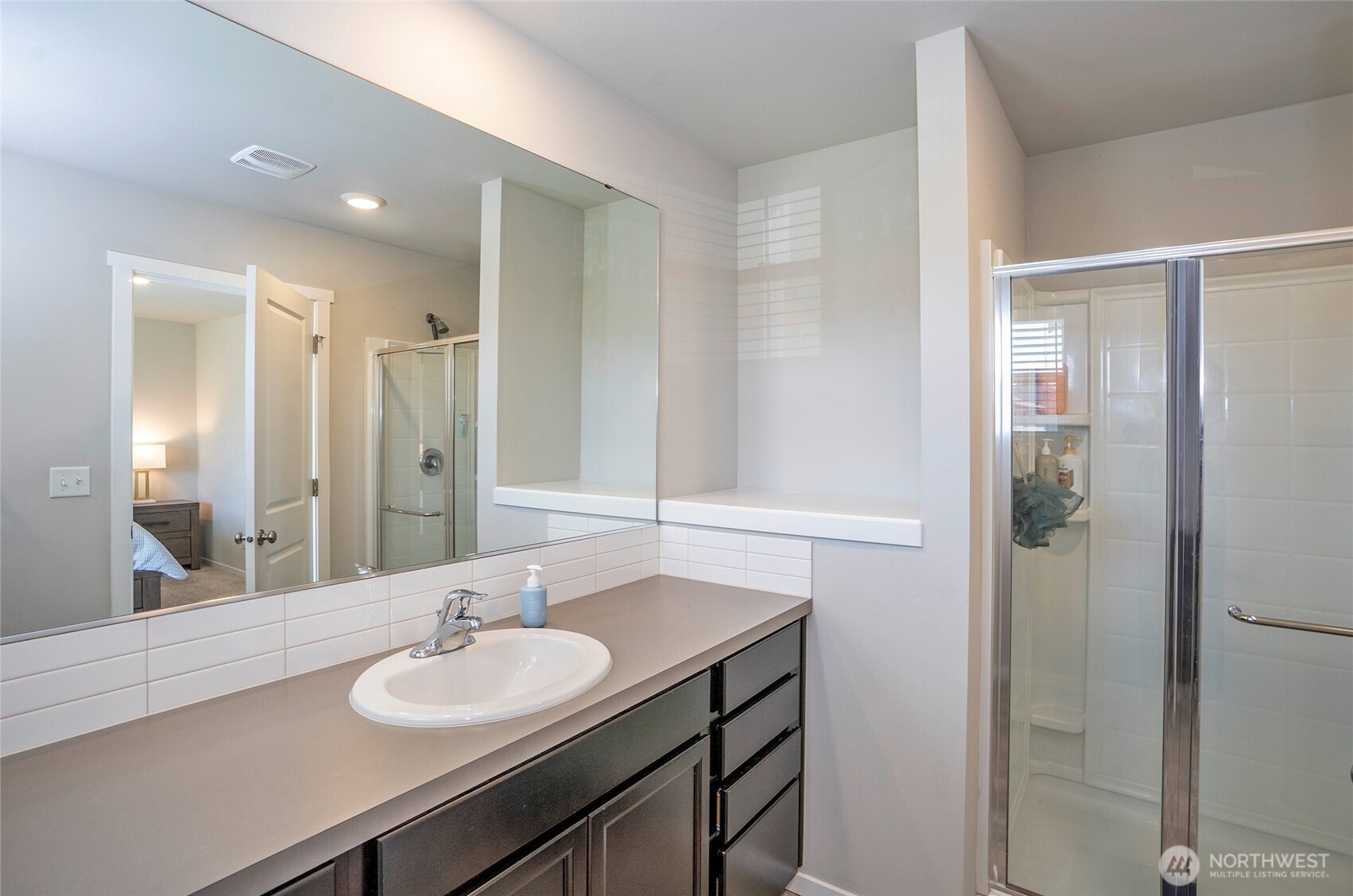 18703 108th Avenue E, Puyallup, WA 98374-5673