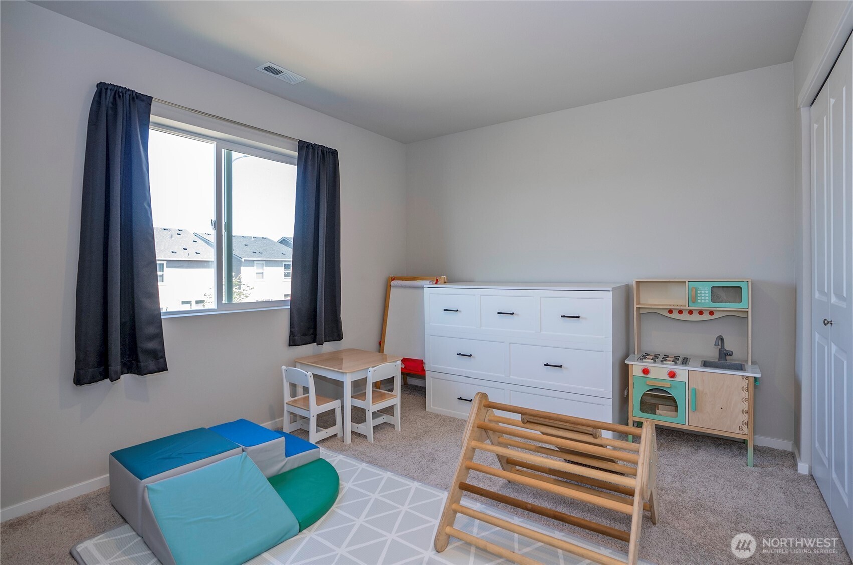 18703 108th Avenue E, Puyallup, WA 98374-5673