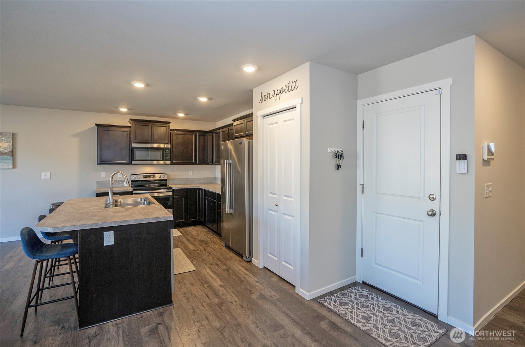 18703 108th Avenue E, Puyallup, WA 98374-5673