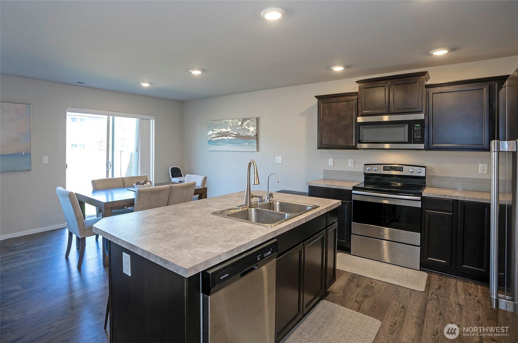 18703 108th Avenue E, Puyallup, WA 98374-5673