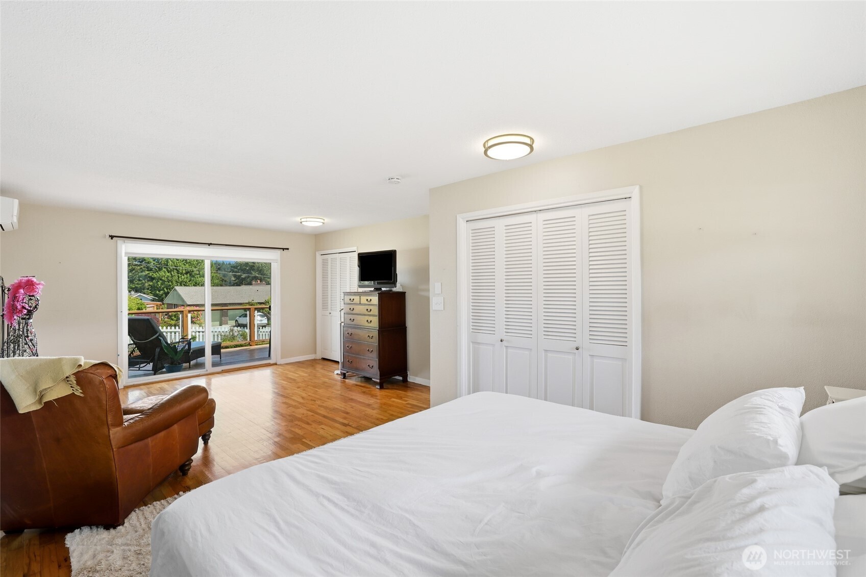 6917 Rainier Avenue , Gig Harbor, WA 98335