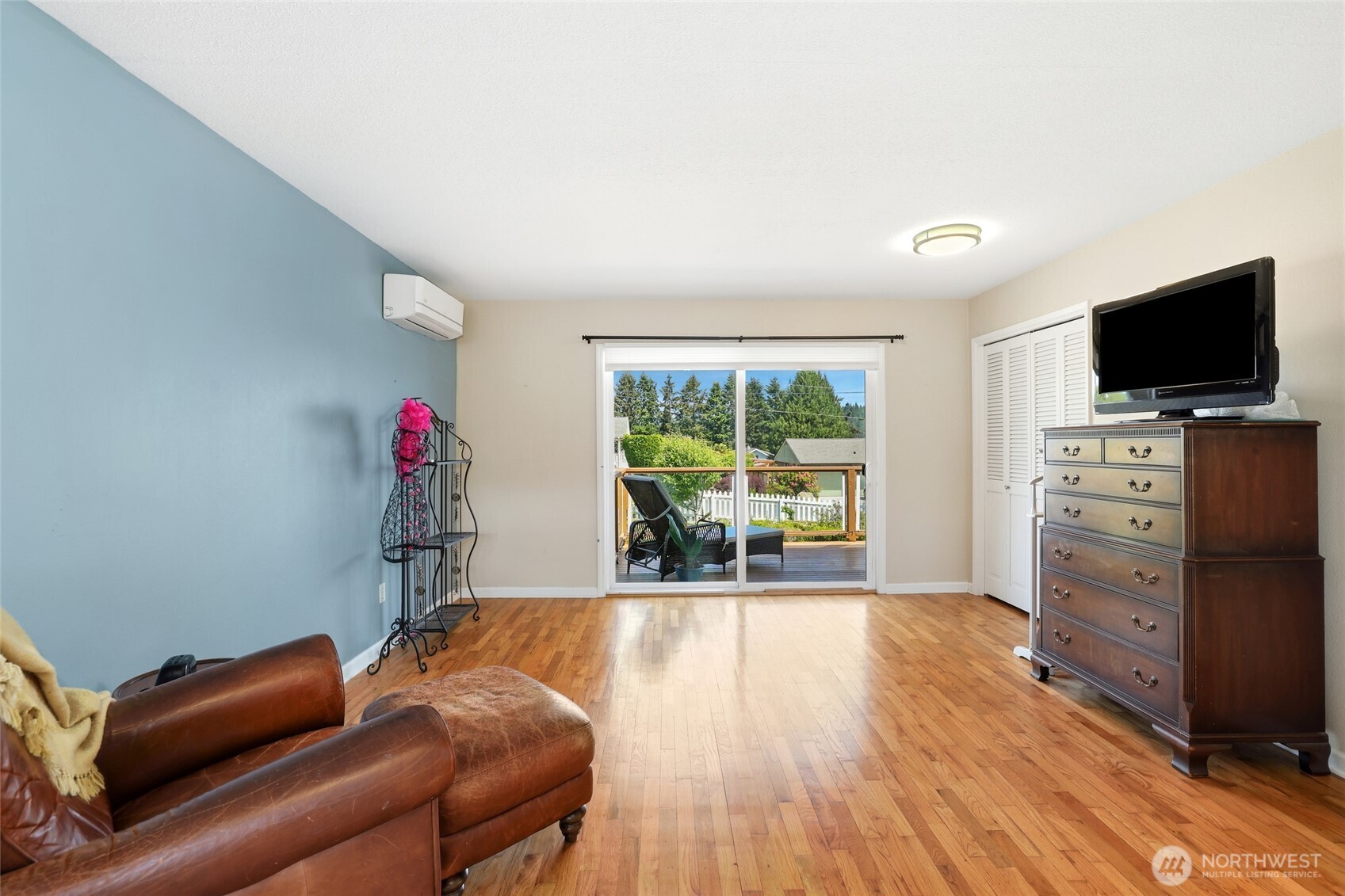 6917 Rainier Avenue , Gig Harbor, WA 98335