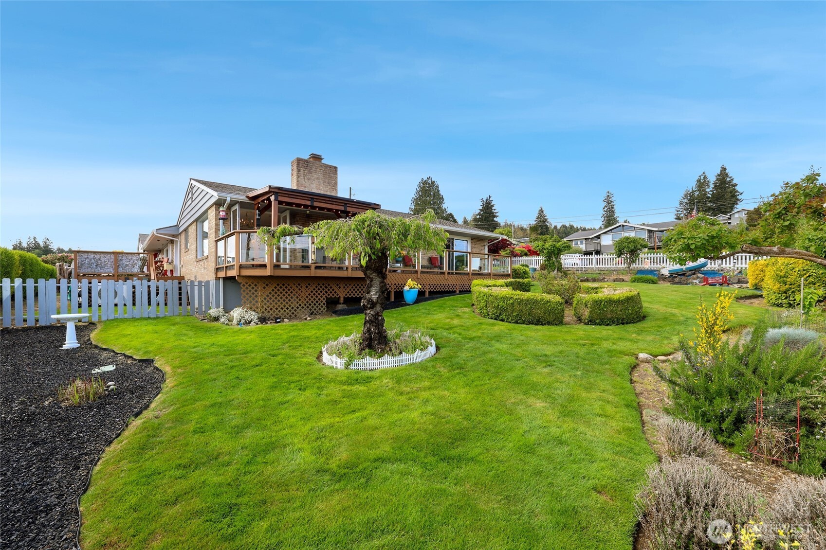 6917 Rainier Avenue , Gig Harbor, WA 98335