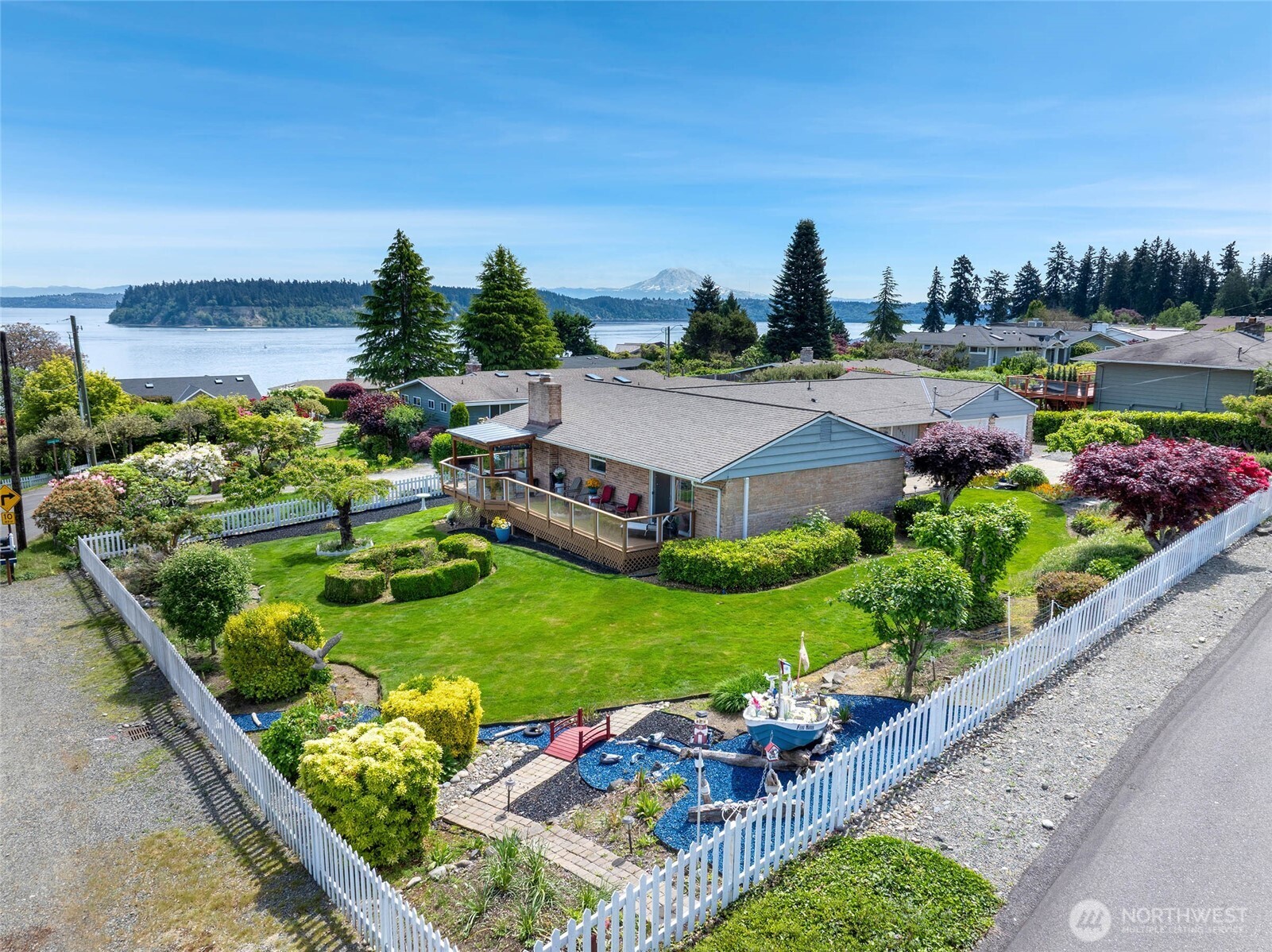 6917 Rainier Avenue , Gig Harbor, WA 98335