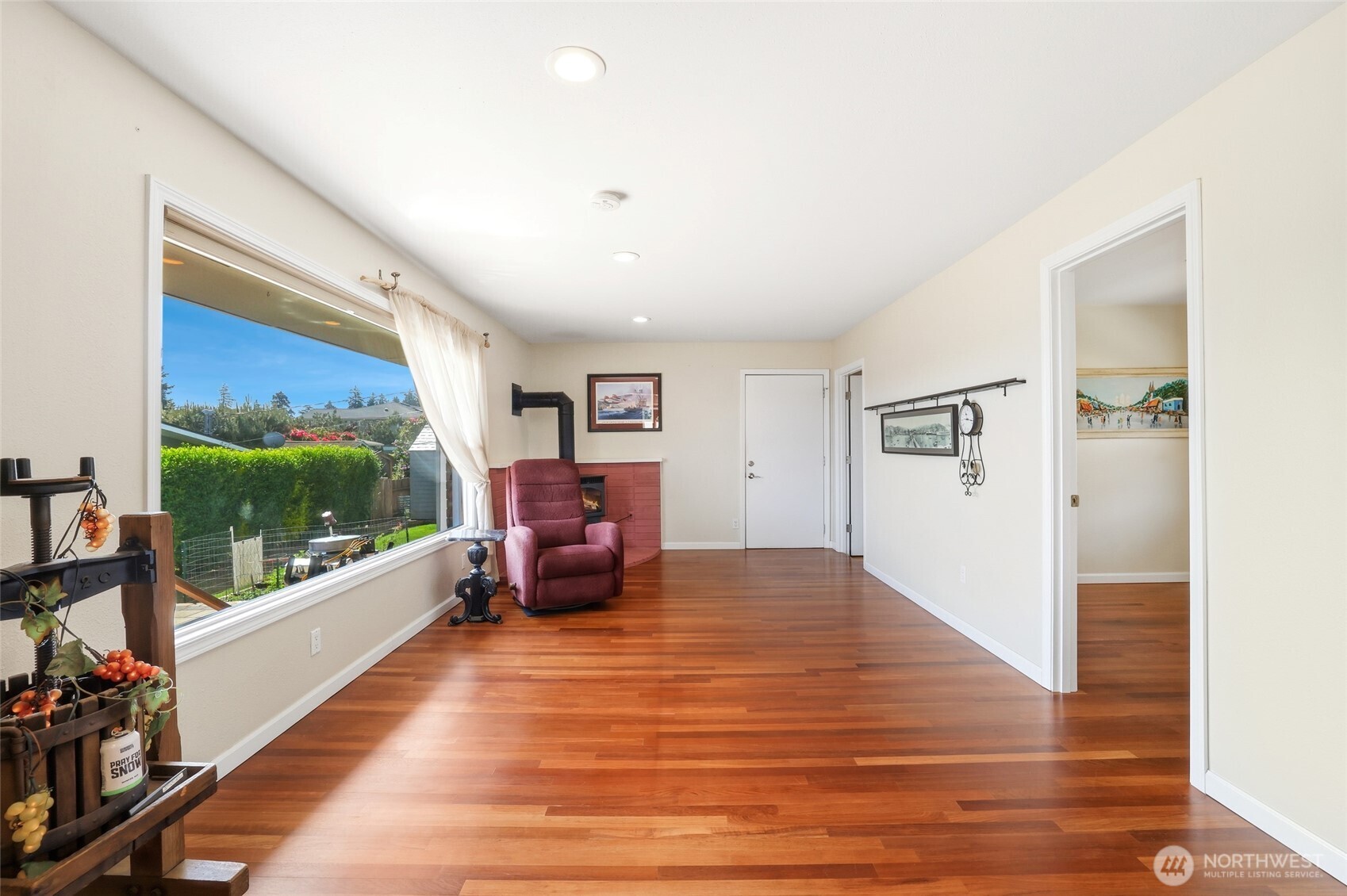 6917 Rainier Avenue , Gig Harbor, WA 98335