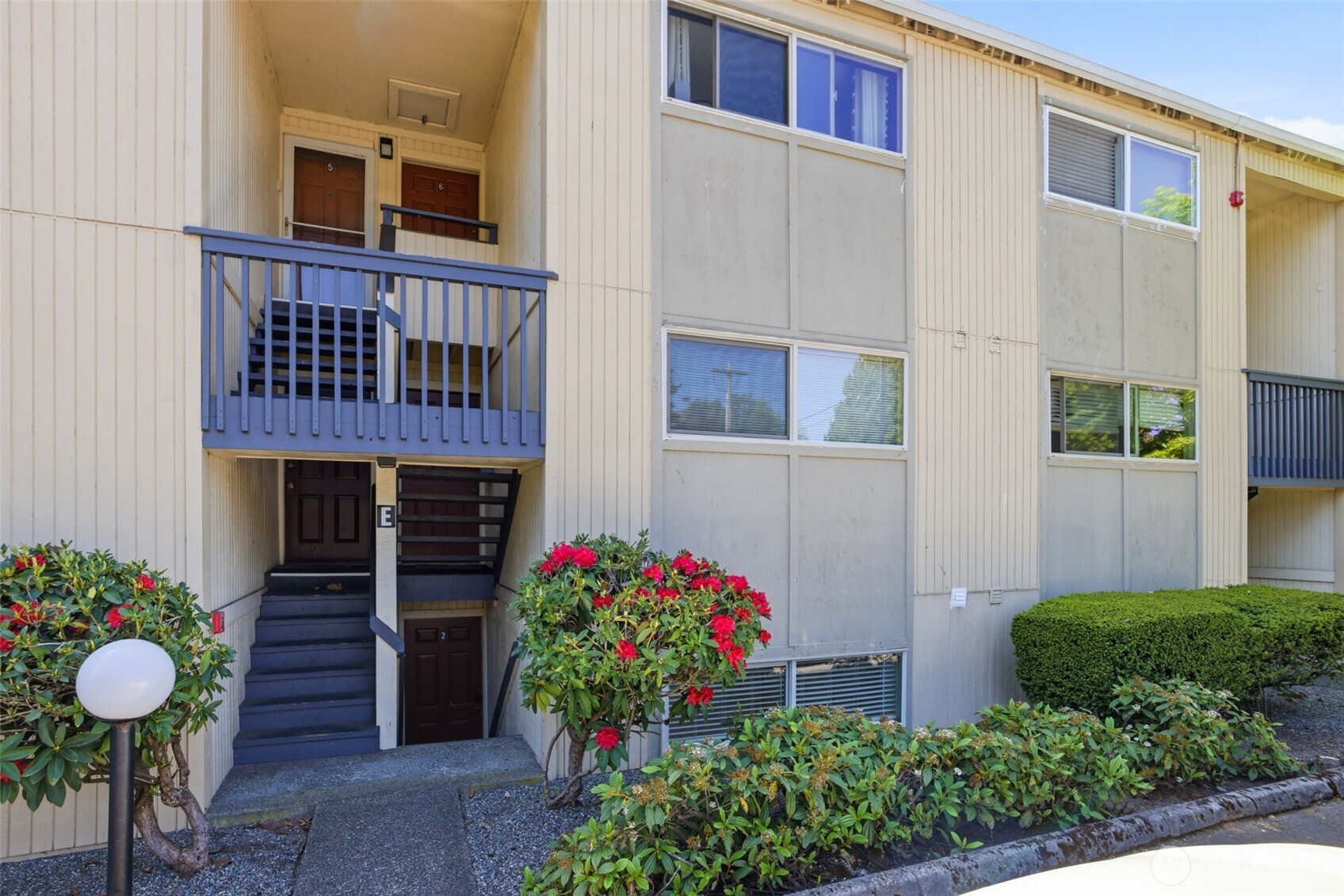 31003 14th Avenue S #E2, Federal Way, WA 98003