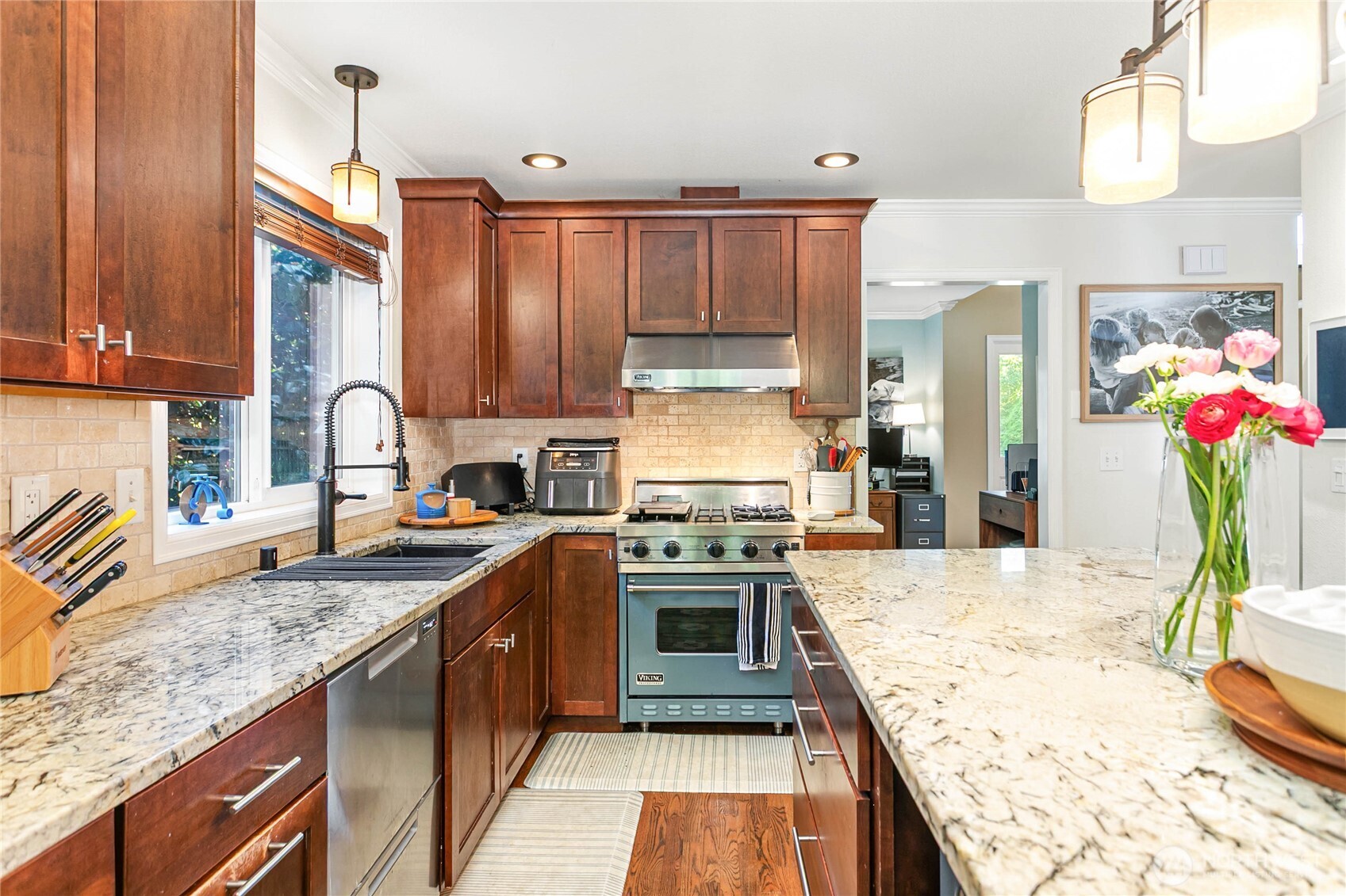 329 Viewcrest Road , Bellingham, WA 98229