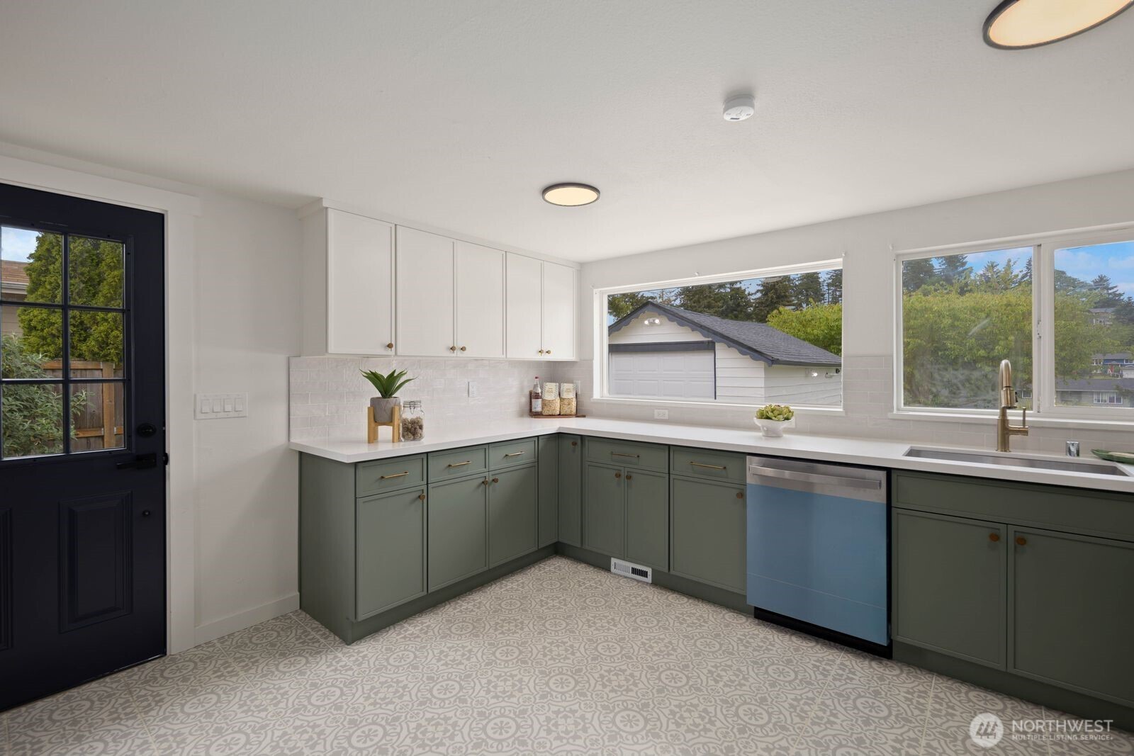 7035 S Prospect Street , Tacoma, WA 98409-5949