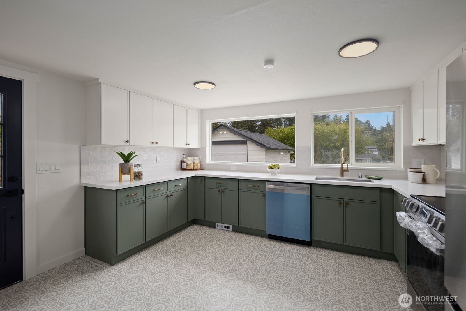 7035 S Prospect Street , Tacoma, WA 98409-5949