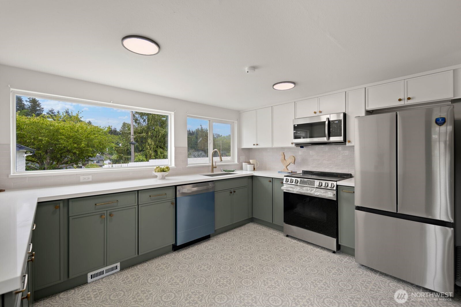 7035 S Prospect Street , Tacoma, WA 98409-5949