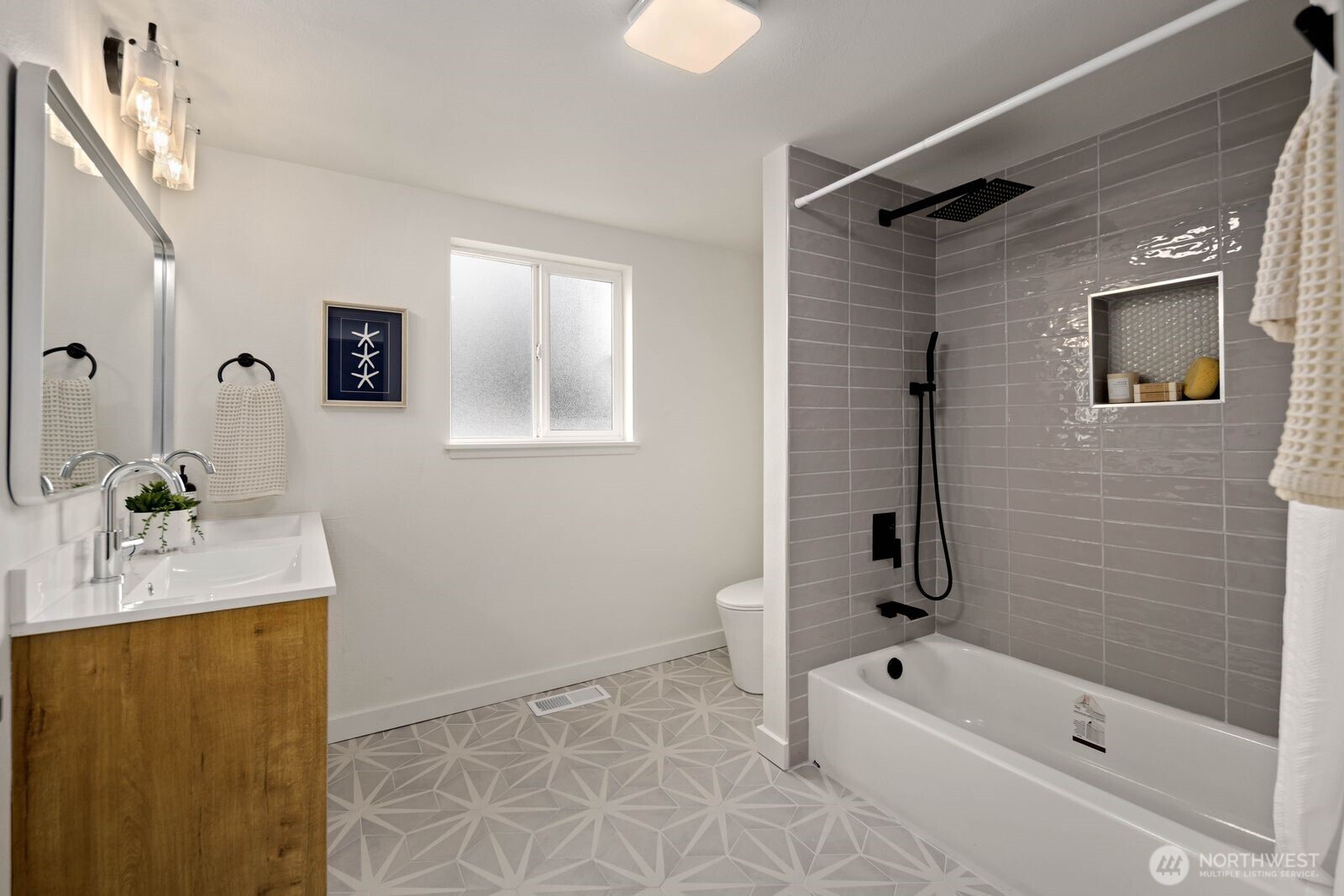7035 S Prospect Street , Tacoma, WA 98409-5949