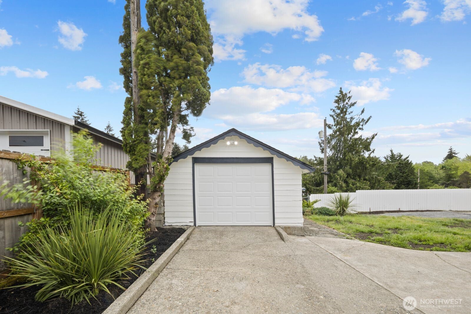 7035 S Prospect Street , Tacoma, WA 98409-5949