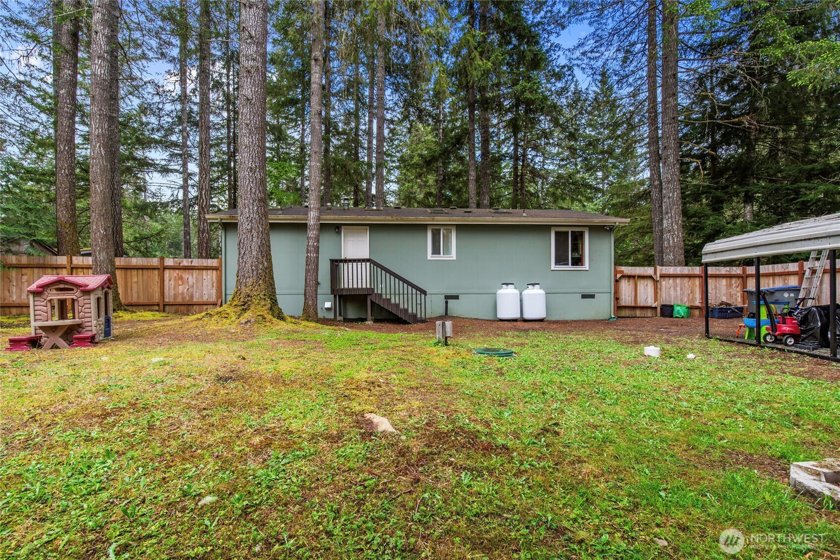 30 N Carp Place N, Hoodsport, WA 98548