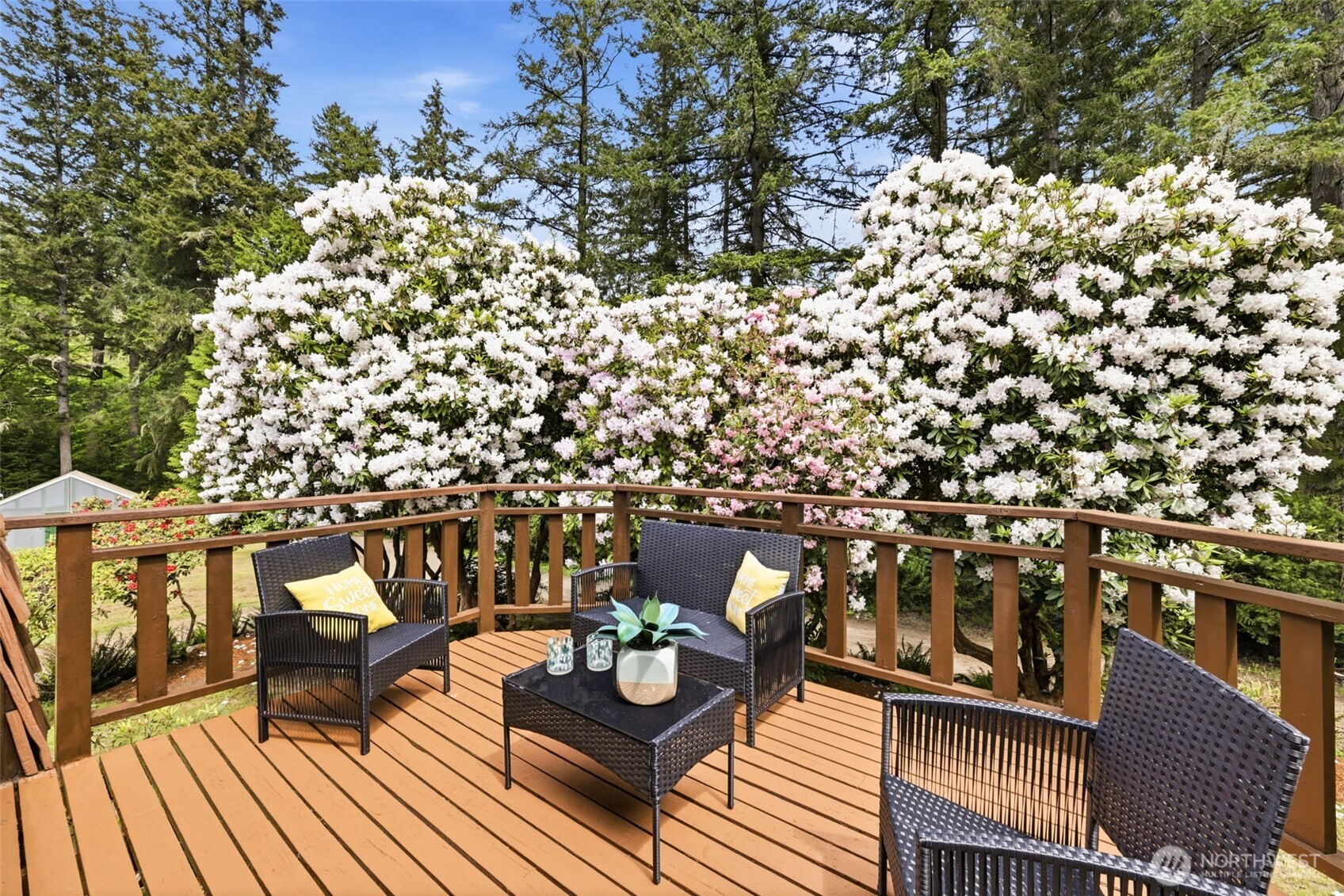 870 10th Lane , Fox Island, WA 98333
